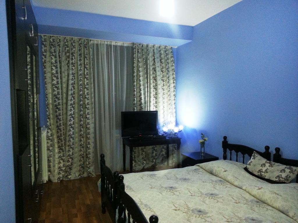 Тбилиси номер. Улица Каспийская, 3b Тбилиси. Mia b&b Tbilisi Zhuli Shartava Street.